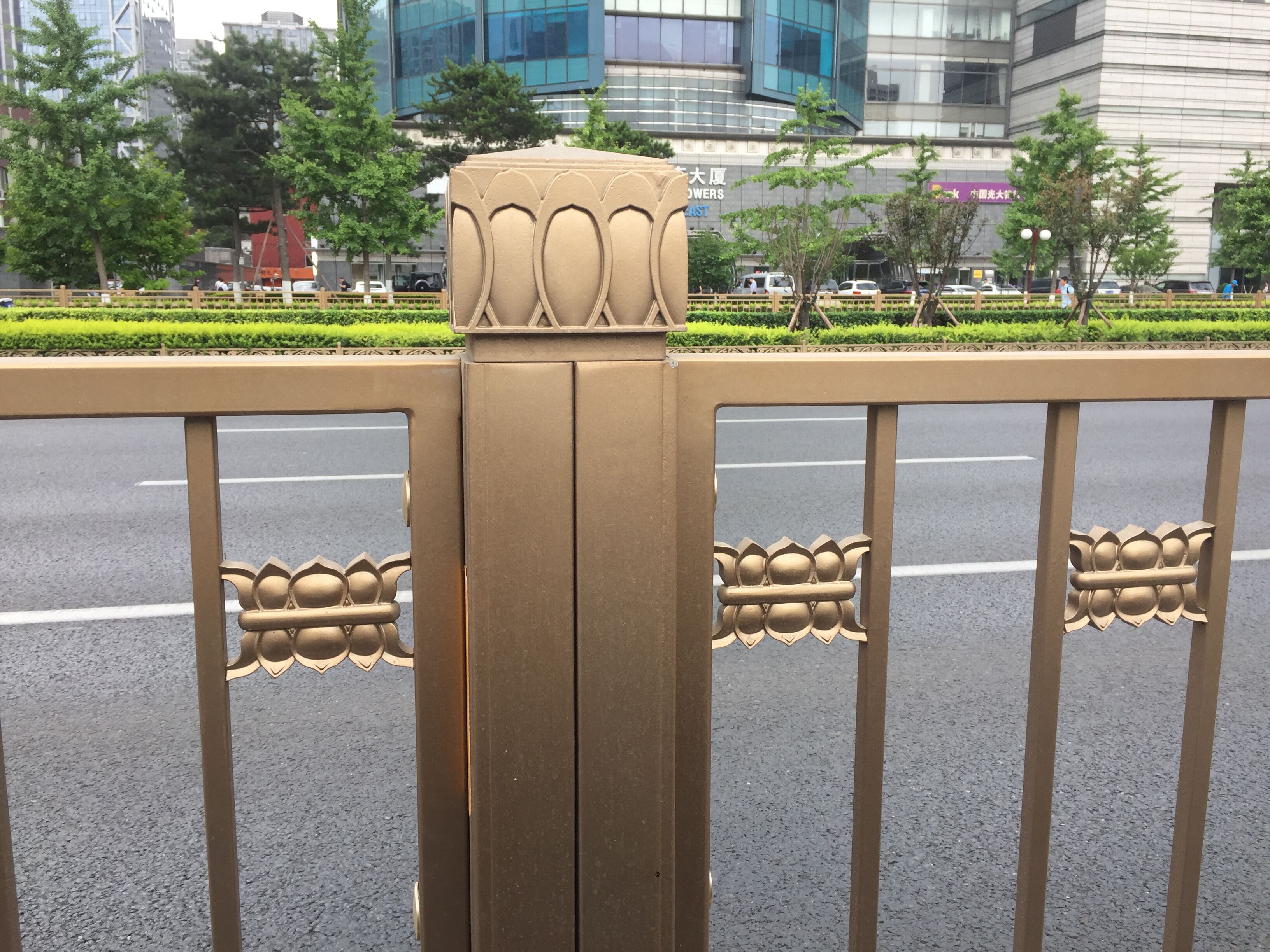 黃金護欄