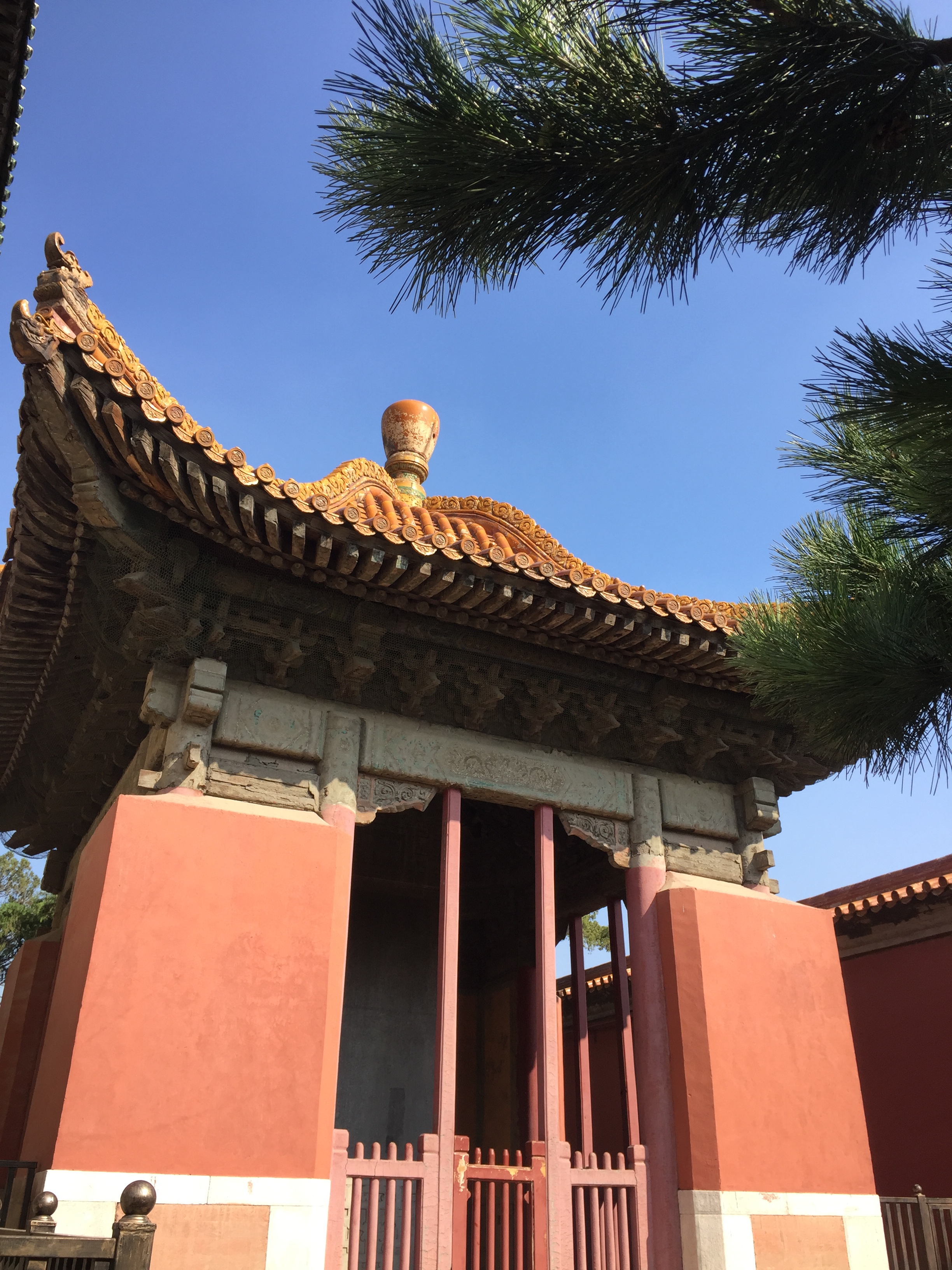 楊懿人老師考證乾隆皇帝文淵閣記